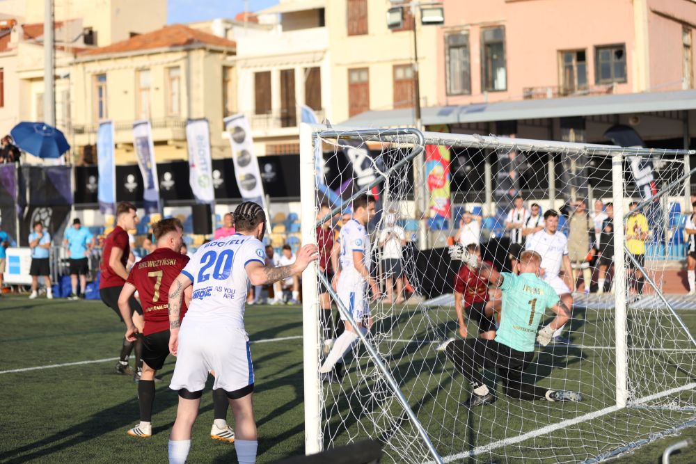 TUI SOCCA Champions League  :  ,           !