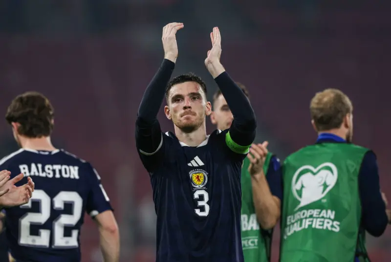 Πανηγύρισαν γκολ άλλης… ομάδας και δεν σταμάτησαν λεπτό να τραγουδούν: Οι Σκωτσέζοι ίσως αξίζουν αυτήν την πρόκριση! Πανηγύρισαν γκολ άλλης… ομάδας και δεν σταμάτησαν λεπτό να τραγουδούν: Οι Σκωτσέζοι ίσως αξίζουν αυτήν την πρόκριση!