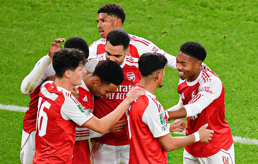 Ένας μήνας και μια εξάδα αγώνων που έγραψαν ιστορία για την Άρσεναλ!  Ένας μήνας και μια εξάδα αγώνων που έγραψαν ιστορία για την Άρσεναλ!