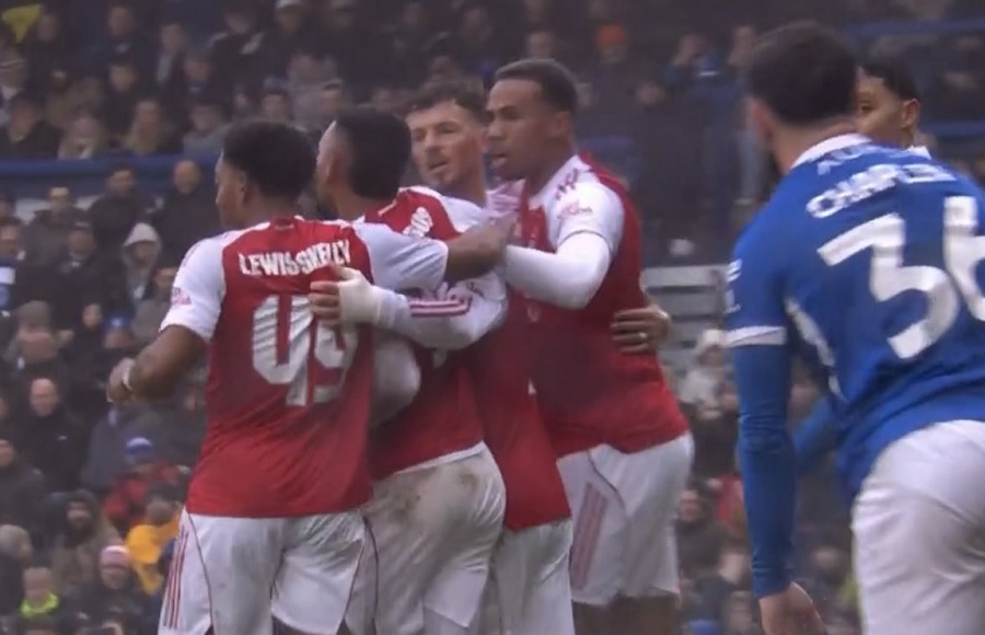 Σκοράρει και ο Μαρτινέλι από κόρνερ, το έφερε τούμπα σε 22' η Άρσεναλ (vid) Σκοράρει και ο Μαρτινέλι από κόρνερ, το έφερε τούμπα σε 22' η Άρσεναλ (vid)