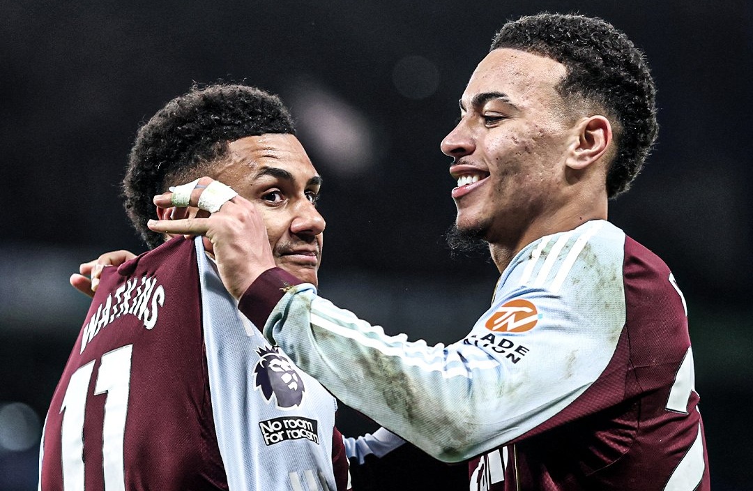 Ο Γουότκινς πατά το χορτάρι του «Στάμφορντ Μπριτζ» σαν να βρίσκεται σε... εντεταλμένη αποστολή για το γκολ! Ο Γουότκινς πατά το χορτάρι του «Στάμφορντ Μπριτζ» σαν να βρίσκεται σε... εντεταλμένη αποστολή για το γκολ!