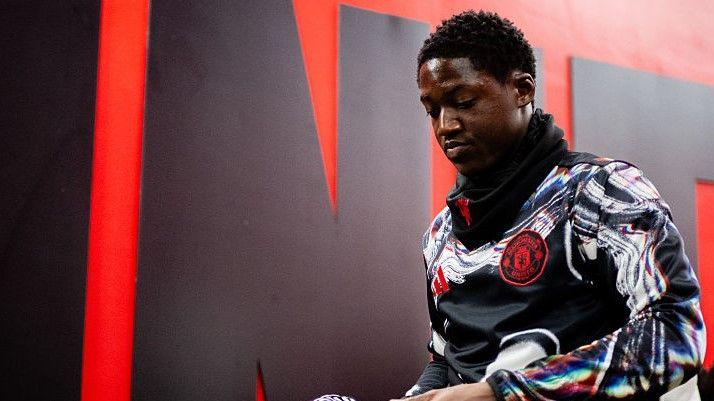 Απίστευτο κι όμως αληθινό: Η Μάντσεστερ Γιουνάιτεντ ψάχνεται να δανείσει τον Κόμπι Μέινου σε… 12 ομάδες! Απίστευτο κι όμως αληθινό: Η Μάντσεστερ Γιουνάιτεντ ψάχνεται να δανείσει τον Κόμπι Μέινου σε… 12 ομάδες!