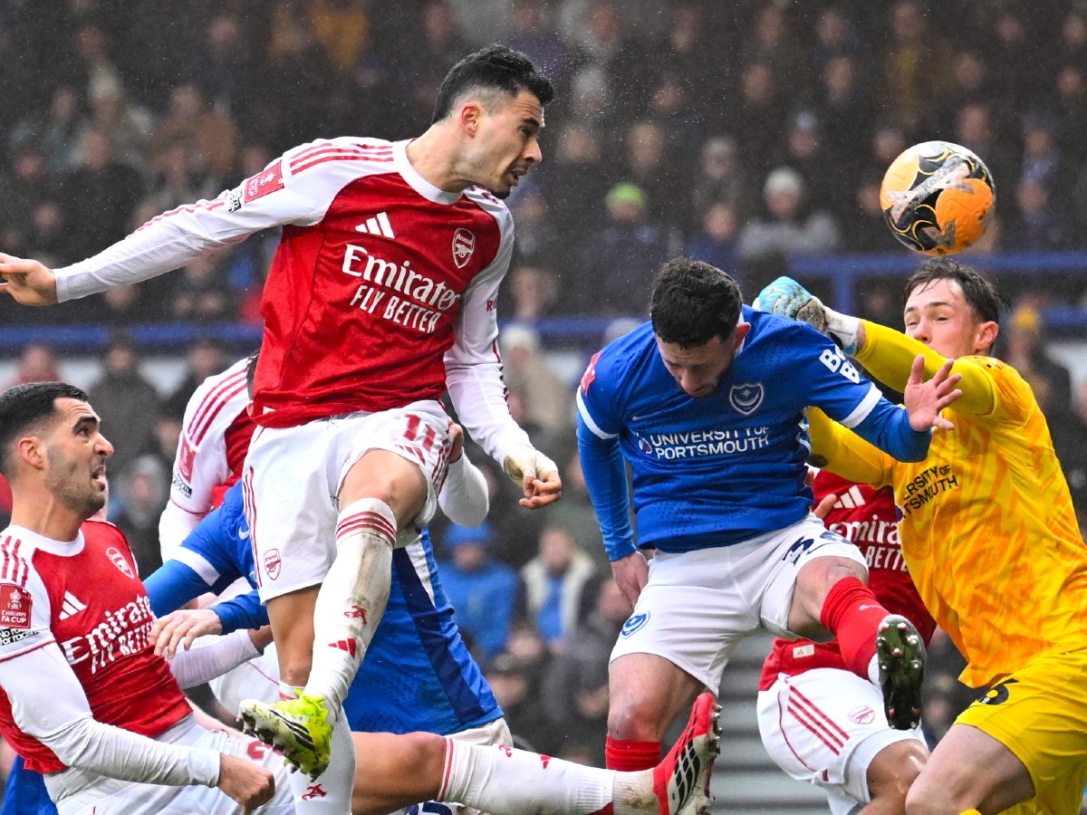 Απίθανο αυτό που κάνει η Άρσεναλ: Χατ-τρικ ο Μαρτινέλι, τρία γκολ από κόρνερ στο ίδιο ματς! (vid) Απίθανο αυτό που κάνει η Άρσεναλ: Χατ-τρικ ο Μαρτινέλι, τρία γκολ από κόρνερ στο ίδιο ματς! (vid)