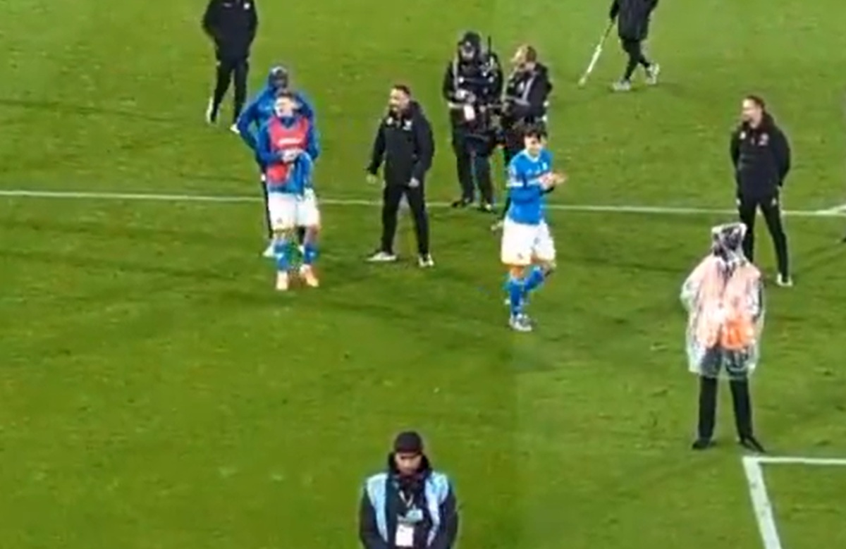 Ο κόσμος της Γουλβς «μίλησε» στον Περέιρα, όλα δείχνουν… απόλυση! (vid) Ο κόσμος της Γουλβς «μίλησε» στον Περέιρα, όλα δείχνουν… απόλυση! (vid)