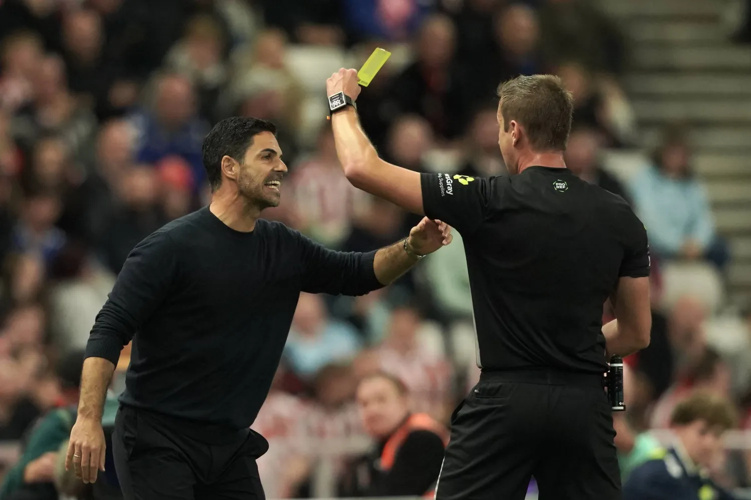 Η ίδια η Premier League «τρόλαρε» την απόφαση για την κίτρινη κάρτα στον Αρτέτα! Η ίδια η Premier League «τρόλαρε» την απόφαση για την κίτρινη κάρτα στον Αρτέτα!