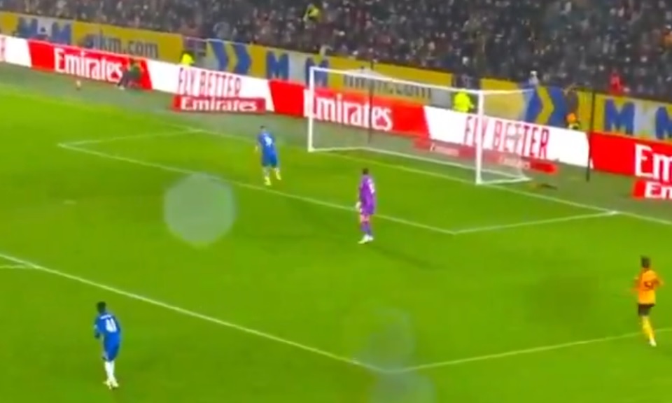 Η τεράστια ευκαιρία του Ντέλαπ που πανηγύρισε… δίχως γκολ και η λύτρωση από τον Πέδρο Νέτο (vids) Η τεράστια ευκαιρία του Ντέλαπ που πανηγύρισε… δίχως γκολ και η λύτρωση από τον Πέδρο Νέτο (vids)