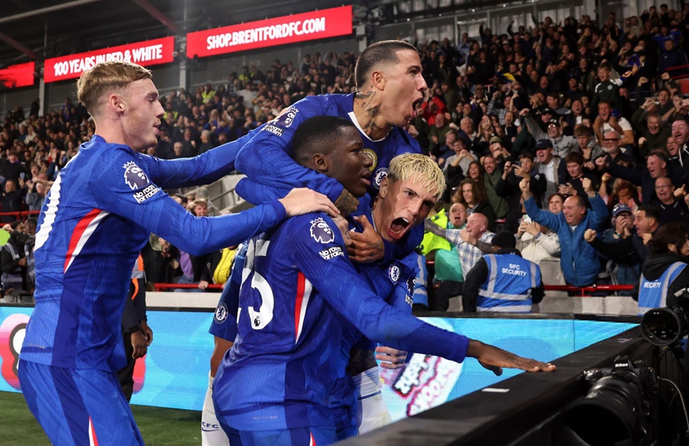 Τρελάθηκε ο Γκαρνάτσο στο γκολ του Καϊσέδο, πανηγύριζε μόνος του μπροστά στους οπαδούς! (vid) Τρελάθηκε ο Γκαρνάτσο στο γκολ του Καϊσέδο, πανηγύριζε μόνος του μπροστά στους οπαδούς! (vid)