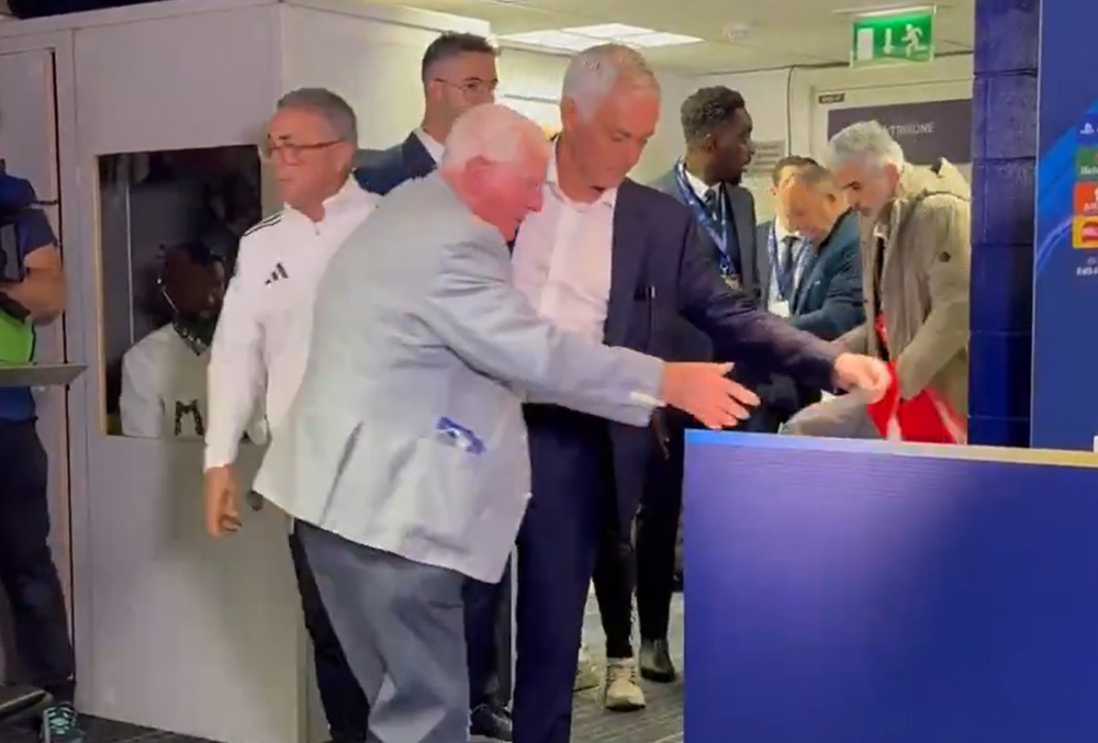 ...  :         ! (vid)