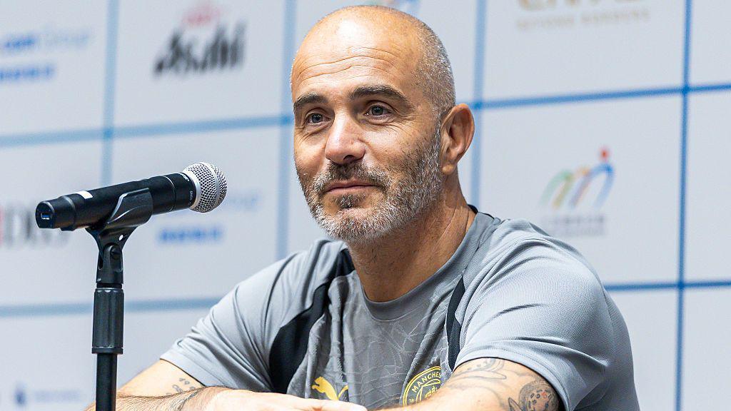 «Έχω ήδη πρωτάθλημα στην Championship, αν πέσουμε στη League One θα… δούμε»: Τρομερές ατάκες από τον Μαρέσκα! «Έχω ήδη πρωτάθλημα στην Championship, αν πέσουμε στη League One θα… δούμε»: Τρομερές ατάκες από τον Μαρέσκα!