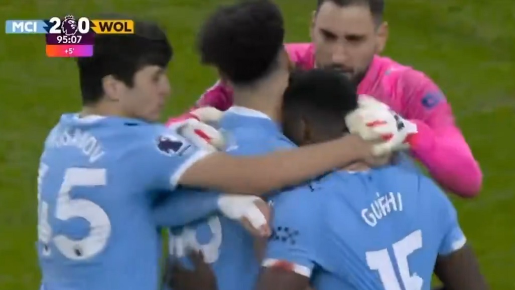 Απίθανος πανηγυρισμός στη Σίτι για… τάκλιν σε σουτ αντιπάλου! (vid) Απίθανος πανηγυρισμός στη Σίτι για… τάκλιν σε σουτ αντιπάλου! (vid)