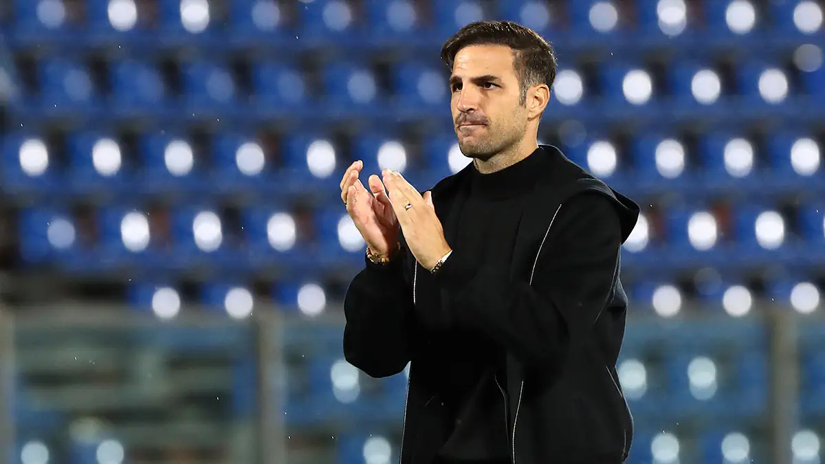 Ο… αστερίσκος στο συμβόλαιο του Φάμπρεγας με την Κόμο: Οι τρεις ομάδες που αφορά!