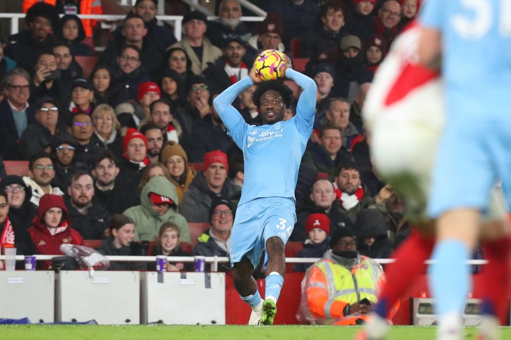 H «νέα συνήθεια» που έρχεται στην Premier League: Τα πλάγια άουτ, γίνονται... κόρνερ! H «νέα συνήθεια» που έρχεται στην Premier League: Τα πλάγια άουτ, γίνονται... κόρνερ!