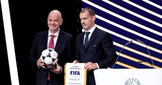 Η UEFA βάζει σε... αναβολή το μποϊκοτάζ στις διοργανώσεις της FIFA και παραμένει σε επαγρύπνηση! Η UEFA βάζει σε... αναβολή το μποϊκοτάζ στις διοργανώσεις της FIFA και παραμένει σε επαγρύπνηση!