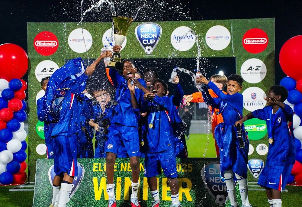 «Λάμψη» στο φινάλε του Elite Neon Cup: Τρόπαια για Τσέλσι και Γιουβέντους, Ολυμπιακός και Παναθηναϊκός στον μικρό τελικό! «Λάμψη» στο φινάλε του Elite Neon Cup: Τρόπαια για Τσέλσι και Γιουβέντους, Ολυμπιακός και Παναθηναϊκός στον μικρό τελικό!