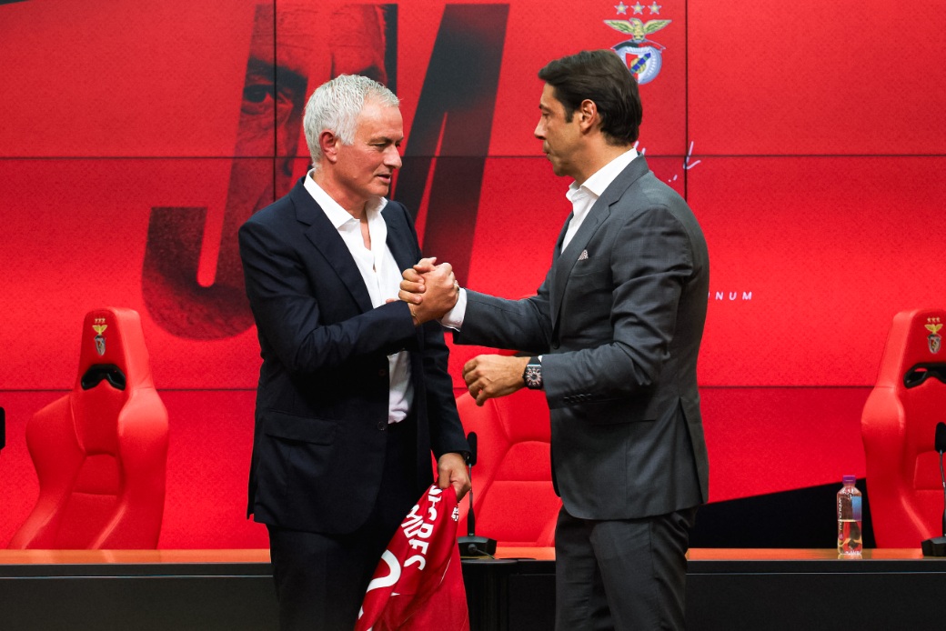    brand name   ,     ,      Premier League 