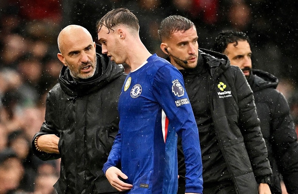 Ο αθλητίατρος, Δημήτρης Αργυράκης, στο England365: «Πολυπαραγοντικό το κομμάτι των τραυματισμών - Να εμπιστευθούν τους γιατρούς οι Πάλμερ, Πέδρι, Ντεμπελέ» Ο αθλητίατρος, Δημήτρης Αργυράκης, στο England365: «Πολυπαραγοντικό το κομμάτι των τραυματισμών - Να εμπιστευθούν τους γιατρούς οι Πάλμερ, Πέδρι, Ντεμπελέ»