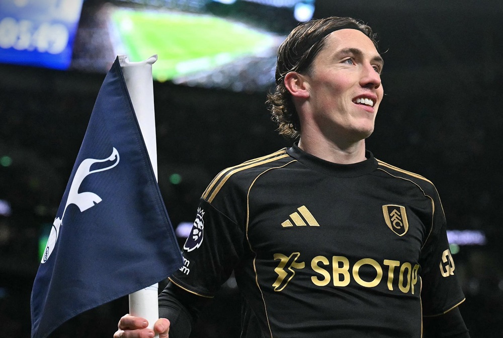 Η Φούλαμ έκανε τον απόλυτο αιφνιδιασμό και η Τότεναμ το πλήρωσε ακριβά! Η Φούλαμ έκανε τον απόλυτο αιφνιδιασμό και η Τότεναμ το πλήρωσε ακριβά!