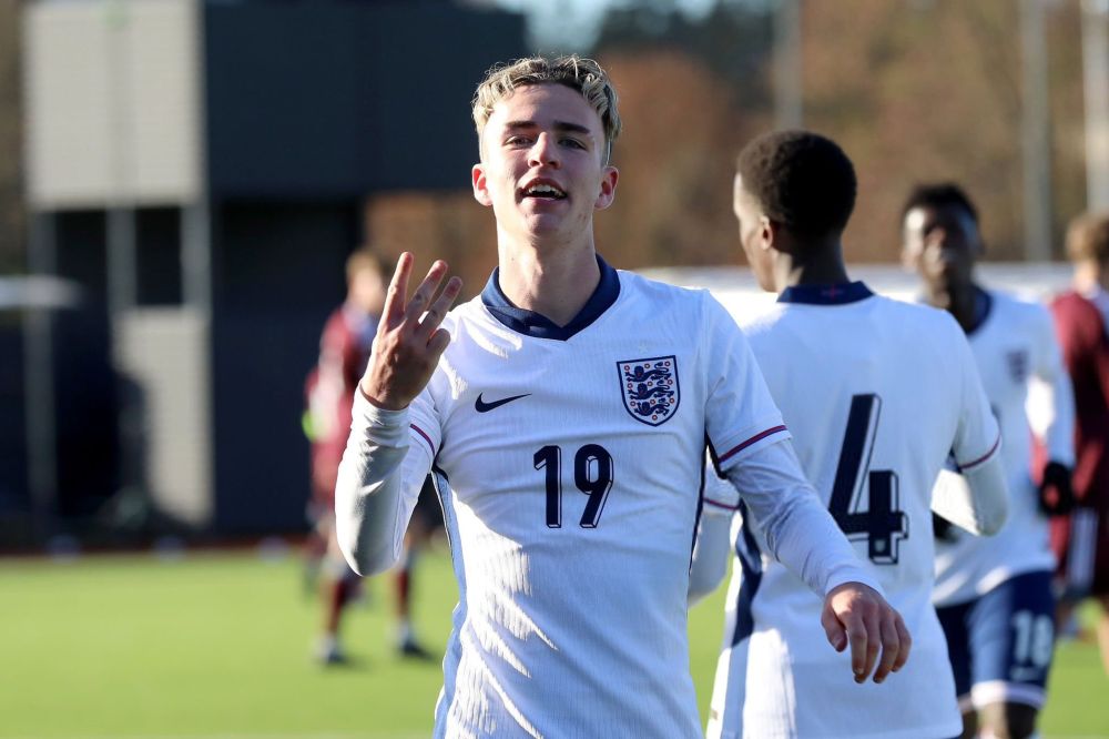 Η Κ19 της Αγγλίας «διέλυσε» τη Λετονία με Ενγκουμόχα, Ντάουμαν και ένα «αστέρι» της Τσέλσι να «λάμπει»! (vid) Η Κ19 της Αγγλίας «διέλυσε» τη Λετονία με Ενγκουμόχα, Ντάουμαν και ένα «αστέρι» της Τσέλσι να «λάμπει»! (vid)