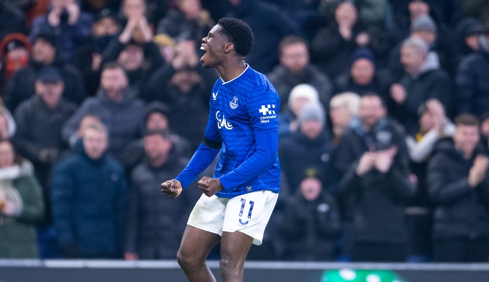 Ξανά «δράστης» ο Μπάρι για την Έβερτον, έκοψε τη χαρά της Λιντς! Ξανά «δράστης» ο Μπάρι για την Έβερτον, έκοψε τη χαρά της Λιντς!