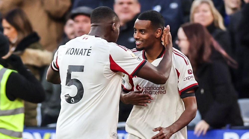 Άργησε, αλλά ήρθε: Γκολ για τον Ίσακ στην Premier League με τη φανέλα της Λίβερπουλ! (vid) Άργησε, αλλά ήρθε: Γκολ για τον Ίσακ στην Premier League με τη φανέλα της Λίβερπουλ! (vid)