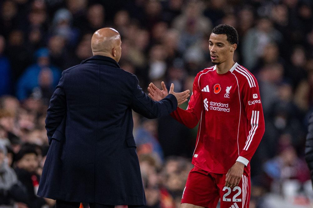 Η ενημέρωση του Σλοτ για τον Εκιτικέ πριν την Άρσεναλ: Η Λίβερπoυλ περιμένει την... προπόνηση! (vid) Η ενημέρωση του Σλοτ για τον Εκιτικέ πριν την Άρσεναλ: Η Λίβερπoυλ περιμένει την... προπόνηση! (vid)