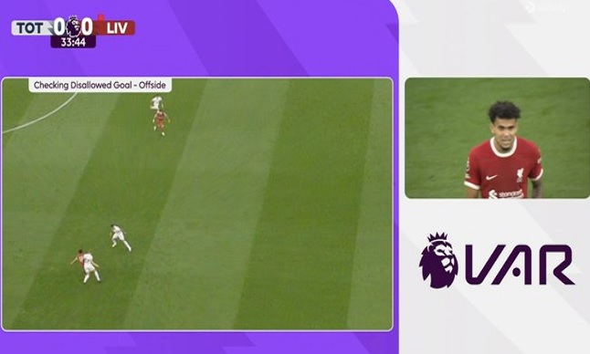Var is not the problem in the Premier League but the incompetent referees! 