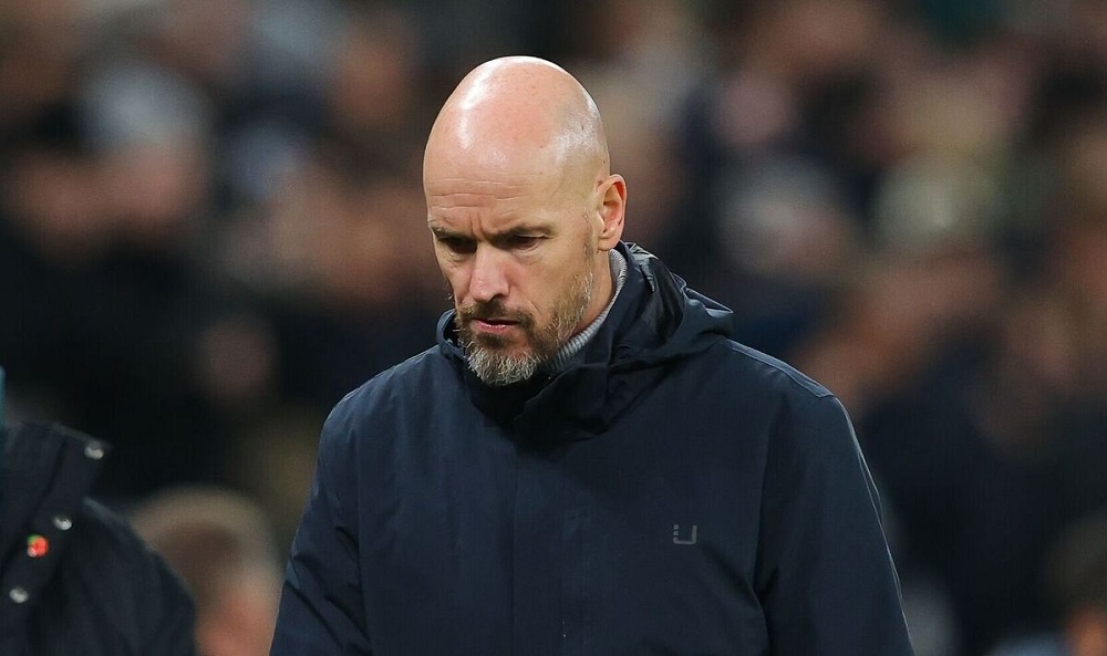 Ten Hag is a part of the problem but the players have a lot to answer as well!