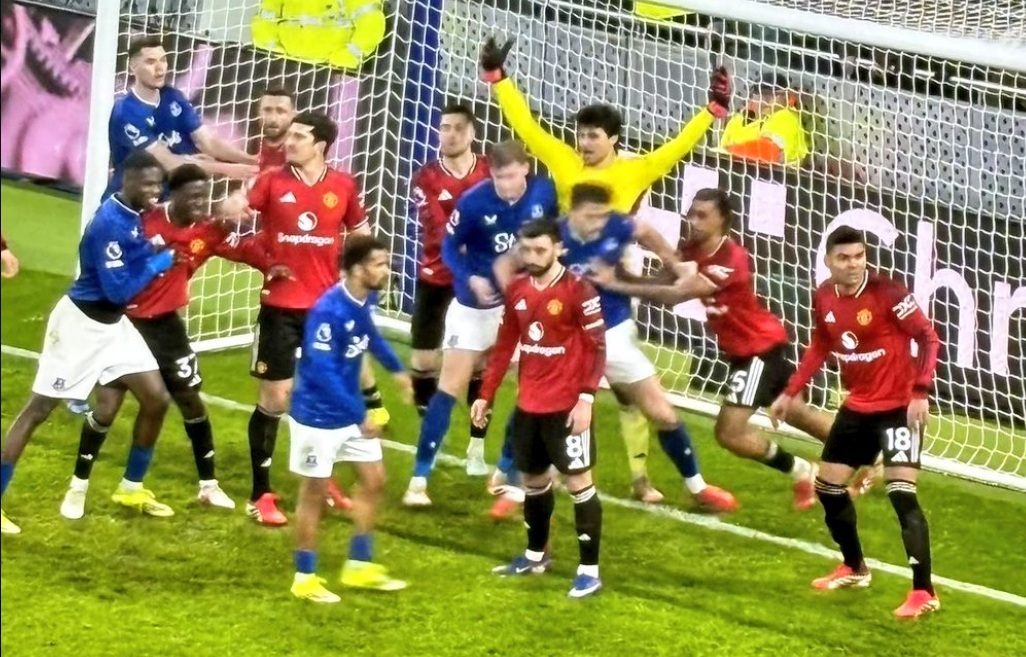 Ο Μέινου «τρολάρει» τις μεθόδους του Αρτέτα για τα κόρνερ που πλέον θυμίζουν... WWE! (vid) Ο Μέινου «τρολάρει» τις μεθόδους του Αρτέτα για τα κόρνερ που πλέον θυμίζουν... WWE! (vid)