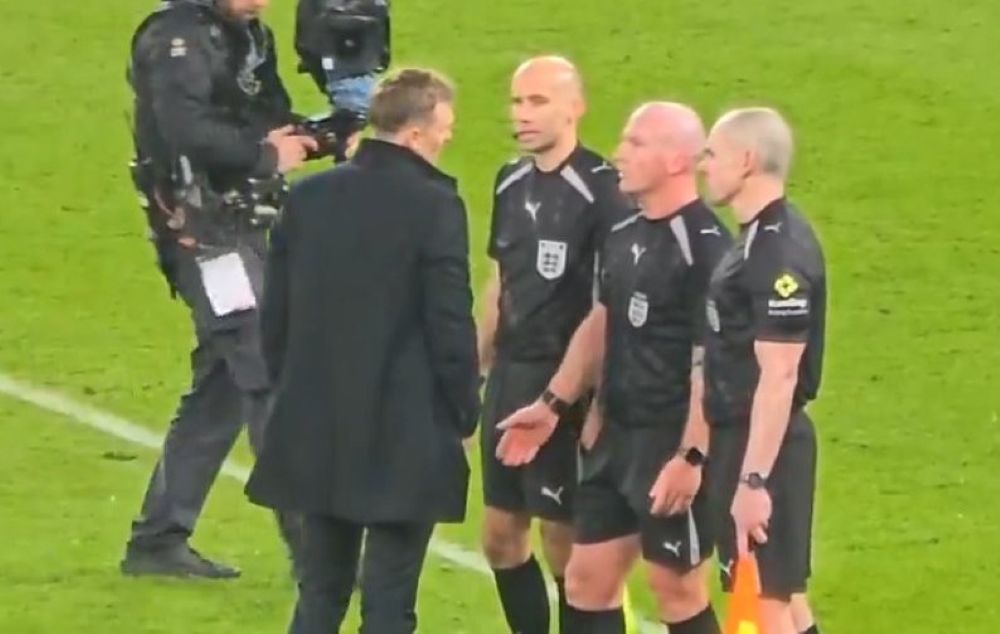 Έξαλλος ο Φλέτσερ, παράπονα για τη διαιτησία στο Γιουνάιτεντ – Μπράιτον, μετά τον αποκλεισμό! (vid) Έξαλλος ο Φλέτσερ, παράπονα για τη διαιτησία στο Γιουνάιτεντ – Μπράιτον, μετά τον αποκλεισμό! (vid)