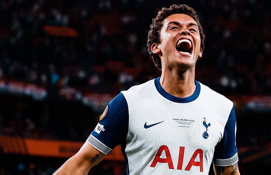 Περιμένει το «ναι» του ποδοσφαιριστή και ανακοινώνει μεταγραφή η Πάλας! Περιμένει το «ναι» του ποδοσφαιριστή και ανακοινώνει μεταγραφή η Πάλας!